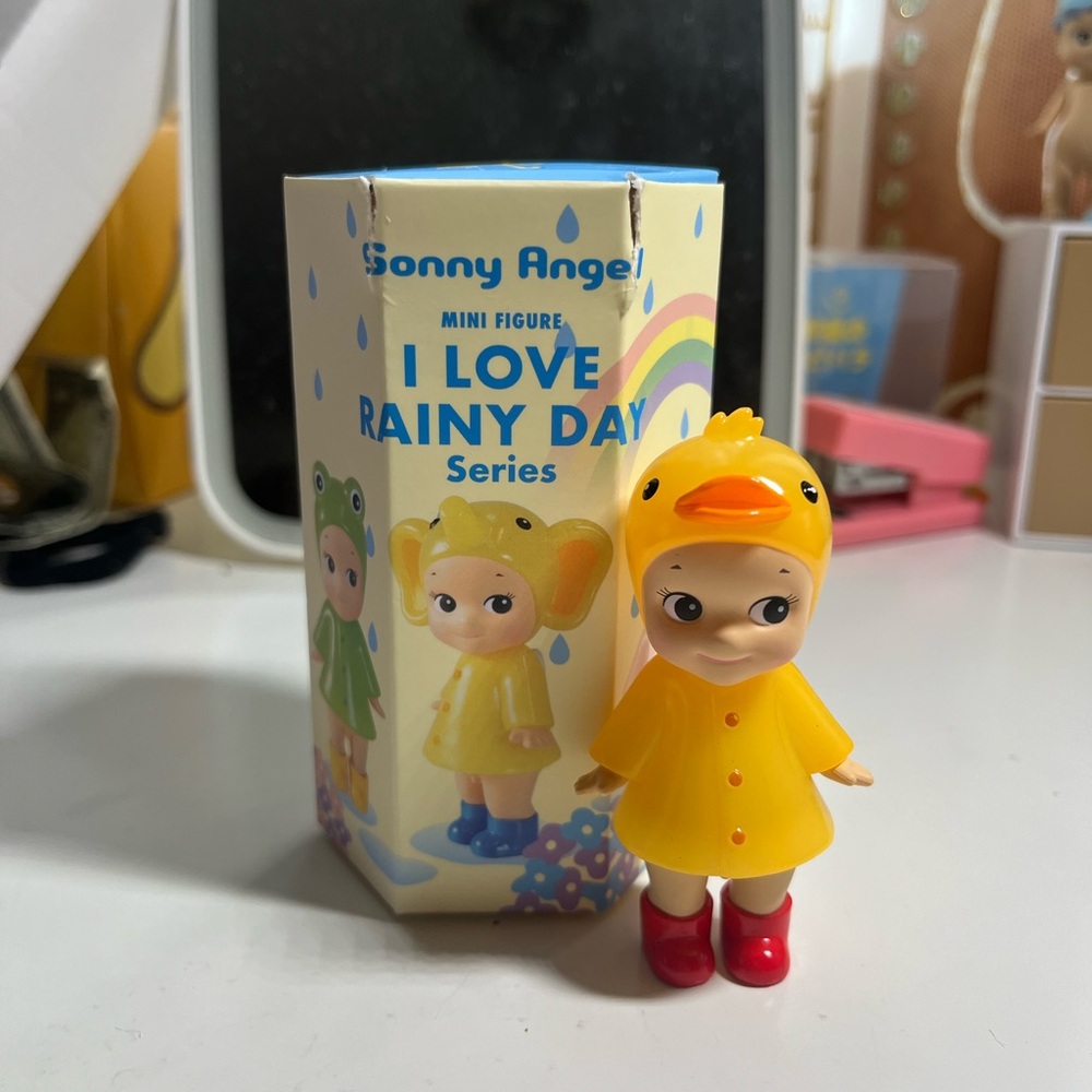 duck from i love rainy day series